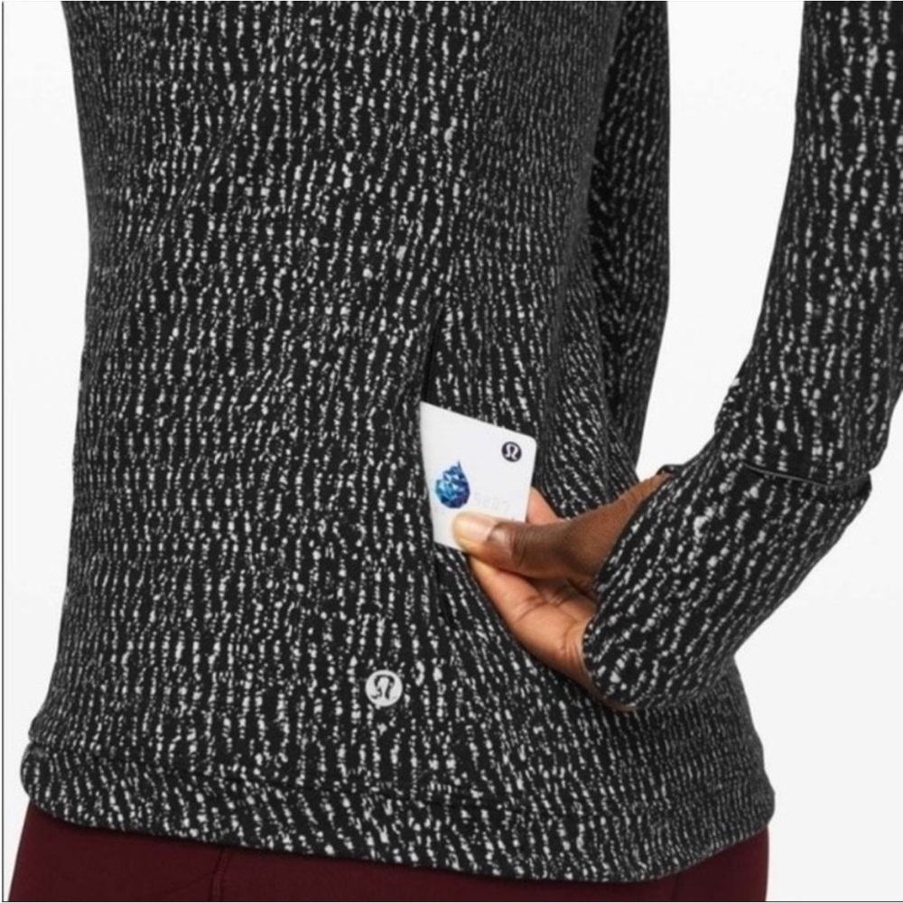 Lululemon Runderful Long Sleeve Shirt Thumbholes & Cuffins Size 10 Zipper Pocket - Picture 14 of 16